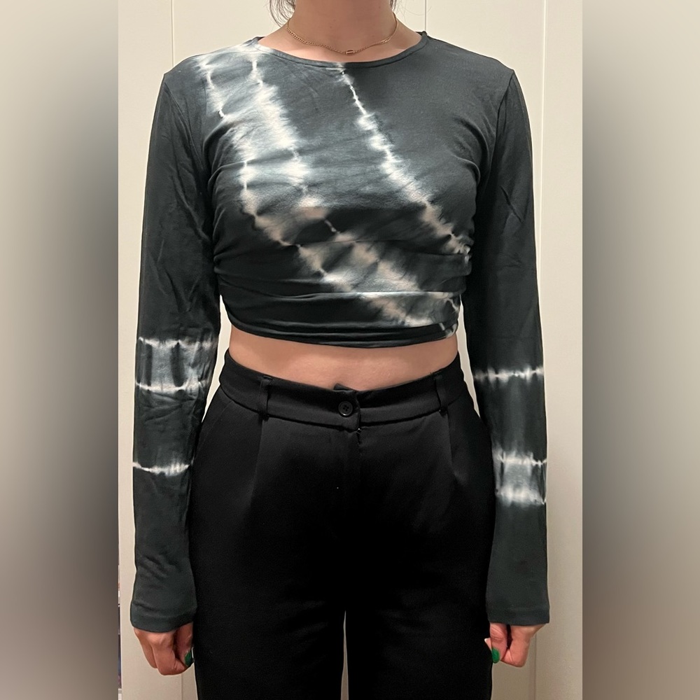 Tie dye back detail top